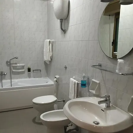 巴尔索缇酒店 酒店