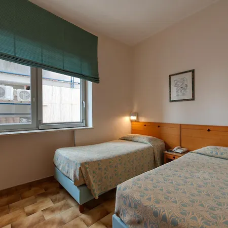 Barsotti 3* Bríndisi